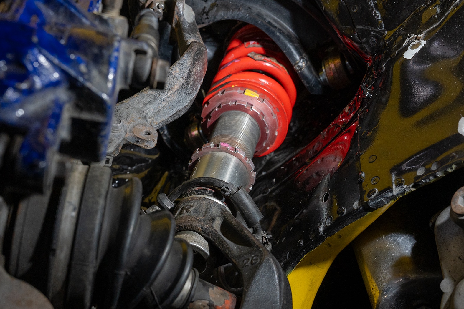 フロントサスペンション